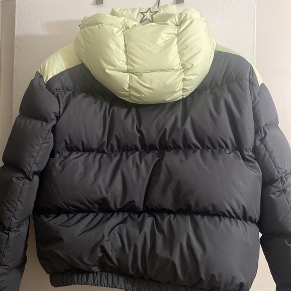 PERFECT MOMENT small S 
Moment hooded two-tone quilted down ski jacket - Picture 6 of 9